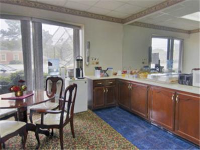Sunrise Inn Ром Ресторан фото